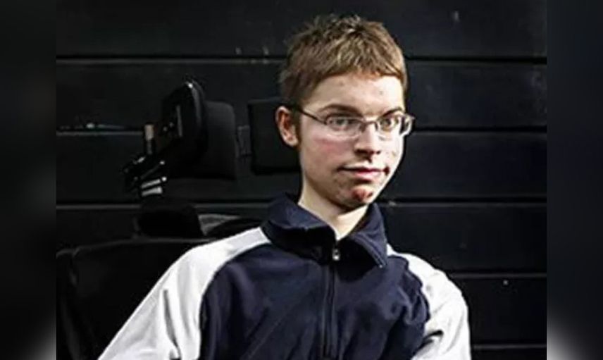 Nick Wallıs