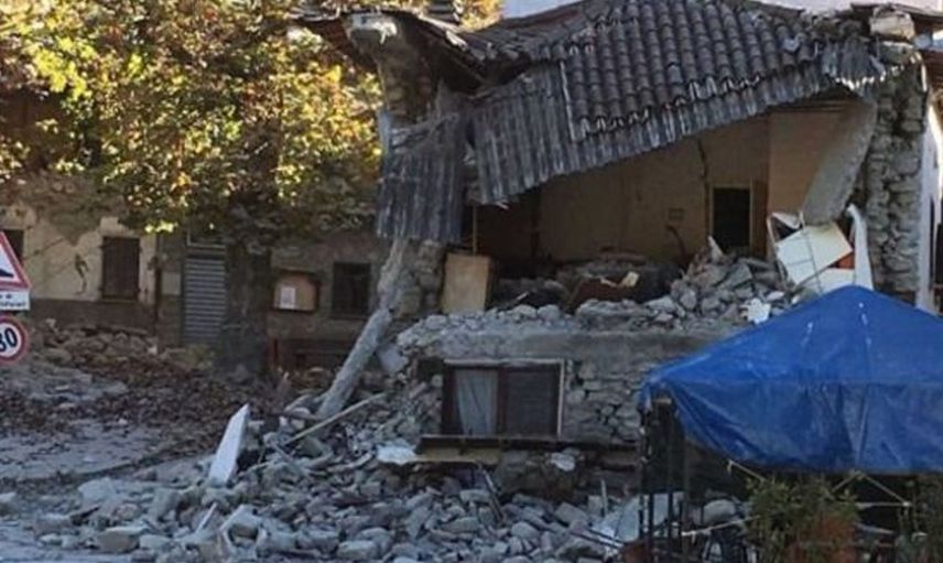 Korkutan deprem! 5.7 şiddetinde sallandılar insanlar sokağa çıktı