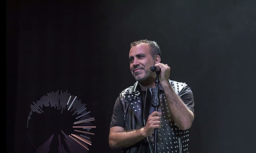 Haluk Levent ve Hasan Can Kaya, konteynerde kalan şehit ailesine ev alacak!