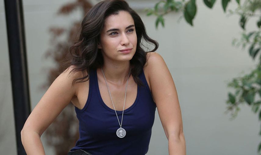 Hande Doğandemir Kimdir?