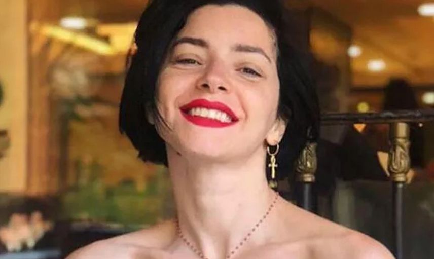 Merve Boluğur’un korkutan görüntüsü: Alışveriş merkezinde yaptıkları çevredekileri korkuttu