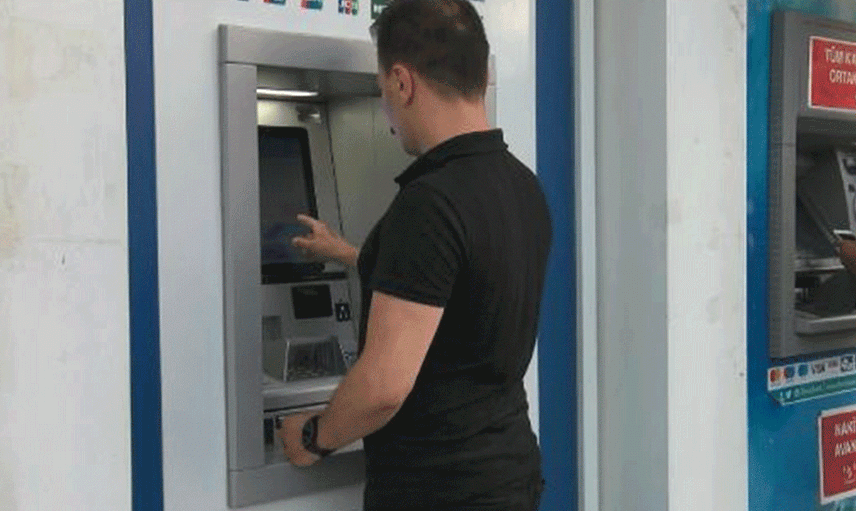Bursalı Genç ATM'de 18 Bin Lira Buldu