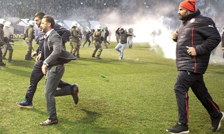 Fenerbahçe Teknik Direktörü Vitor Pereira'ya Olympiakos Maçı Öncesi Beklenmedik Hapis Sorusu!