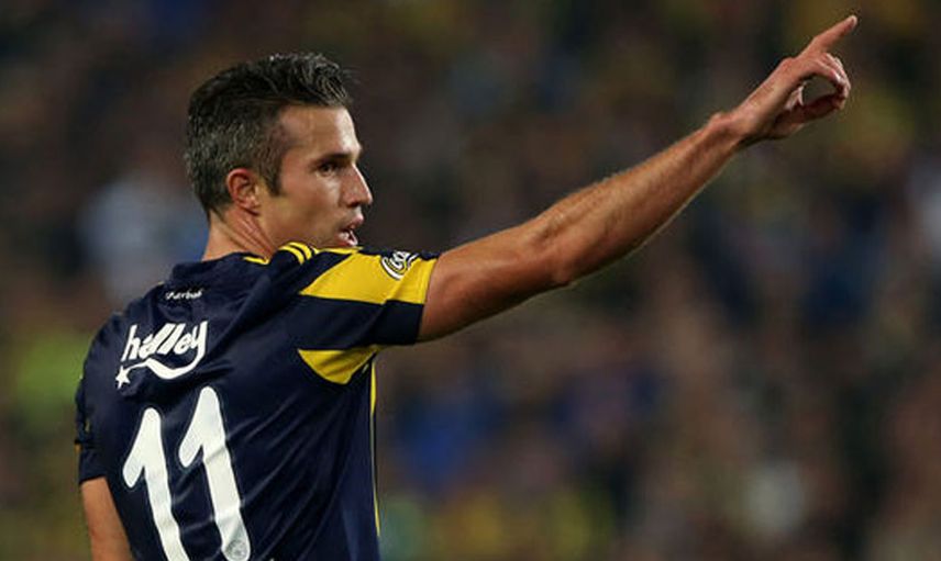 Fenerbahçe'nin eski yıldızı Robin van Persie, Cristiano Ronaldo'nun takımı Manchester United'da yardımcı antrenör olacak!