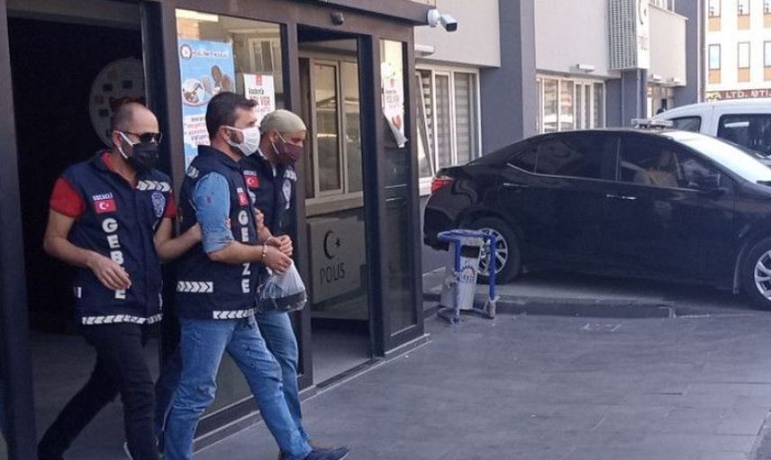 Kocaeli'nde Komşu Dehşeti: Anne Oğul Bıçakladılar!