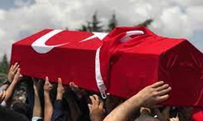 Türk Bayrağı asıldı