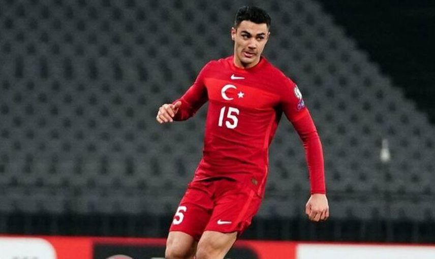 A Milli Takım'ın yıldızı Ozan Kabak uzun süre forma terletemeyecek!
