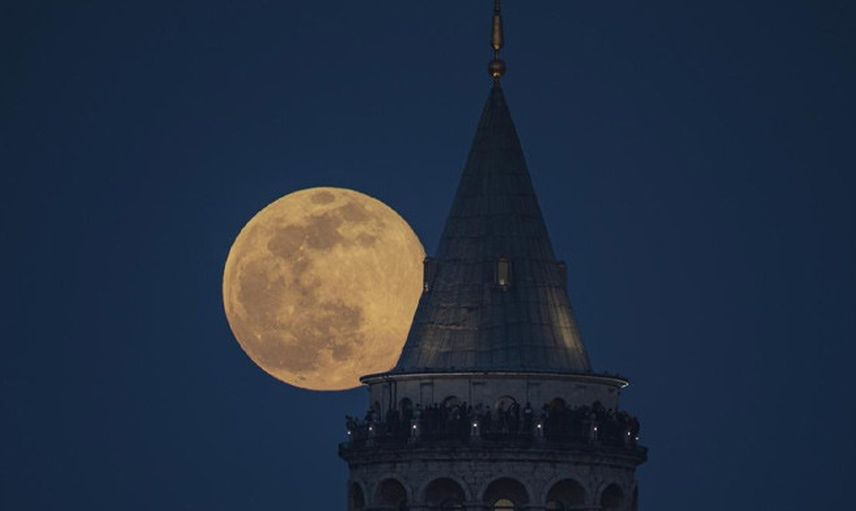 2021 Senesinin ilk 'Süper Ay'ı Gökyüzünde