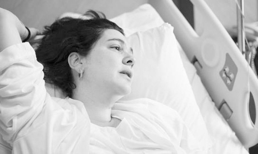 Bergüzar Korel İle Kızı Leyla’dan İlk Görüntüler: Doğum Sonrası Korkutan İtiraf