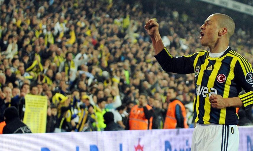 Alex Fenerbahçe'ye Geri Dönüyor!