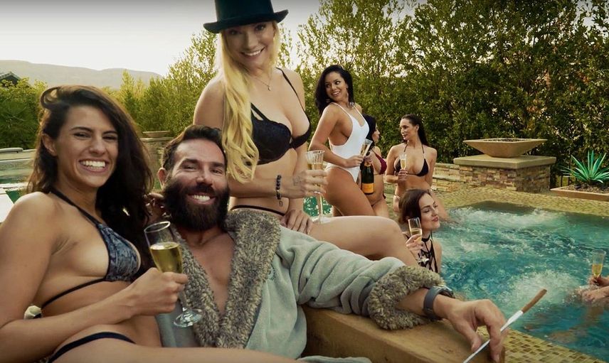 Ünlü Playboy Dan Bilzerian'ın Serveti