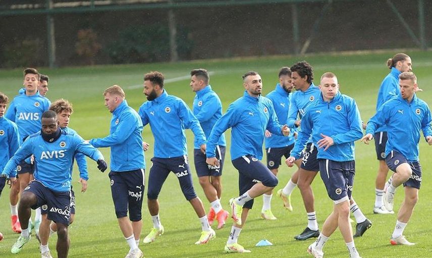 Fenerbahçe'de Luiz Gustavo Takımla Antrenmanlara Katıldı!