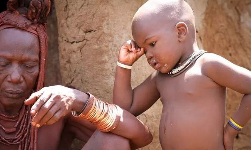 Afrika'da yaşayan kabilenin adetleri ve kuralları hayretler içinde bırakıyor