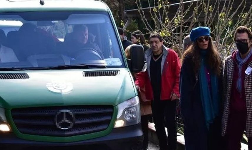 Mehmet Günsür'ün acı günü! Cenaze töreninde ayakta durmakta zorlandı