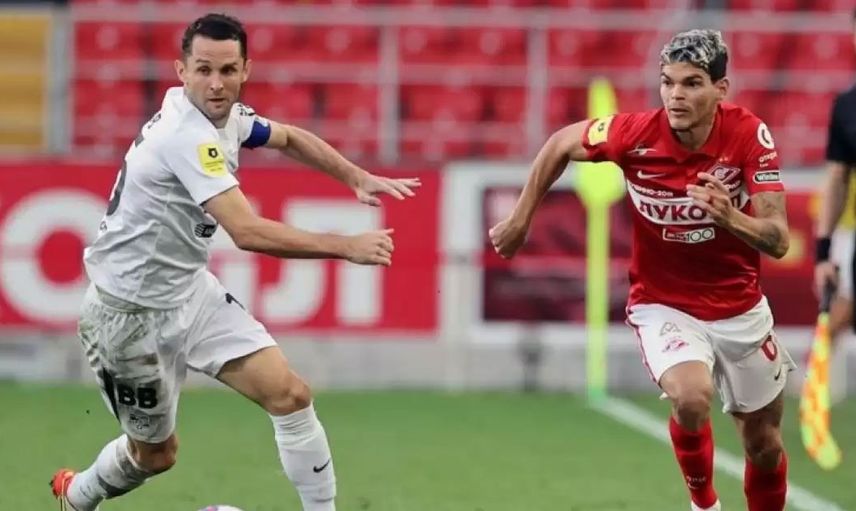 Fenerbahçe sol bek transferinde gündemine Ayrton Lucas'ı aldı!