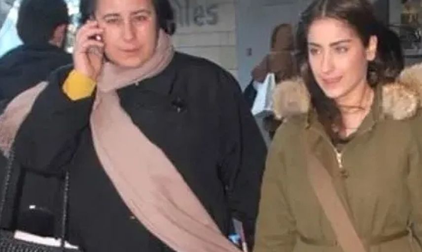 Kiracısıyla sokak ortasında birbirine girdi: Hazal Kaya'nın annesi zam yapmak isteyince ortalık karıştı!