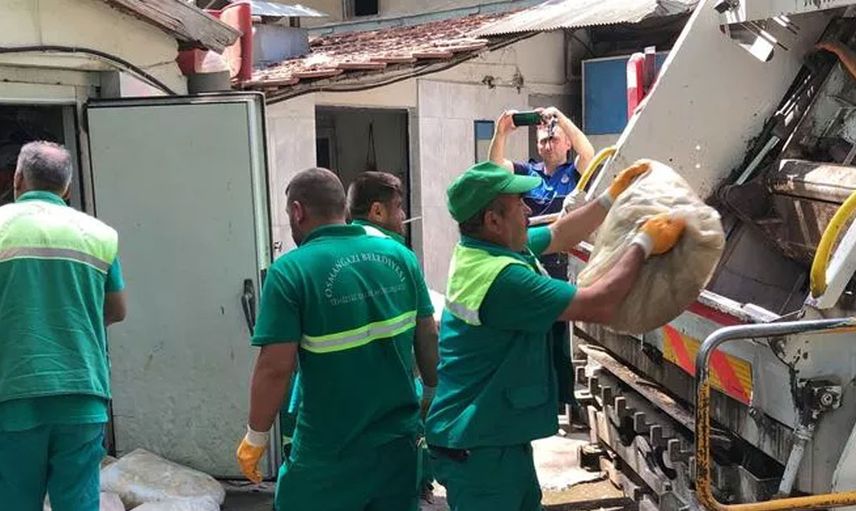 Et işleme tesisinde mide bulandıran görüntüler! Görenler bir daha et yiyemeyecek