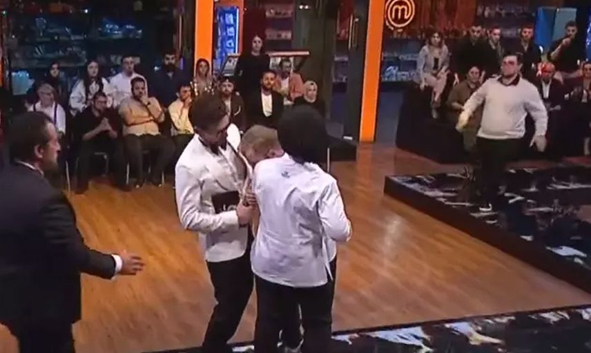 Masterchef finalinde korku dolu anlar: Kazanan isim açıklanırken Tahsin fenalaştı, canlı yayın durdu!