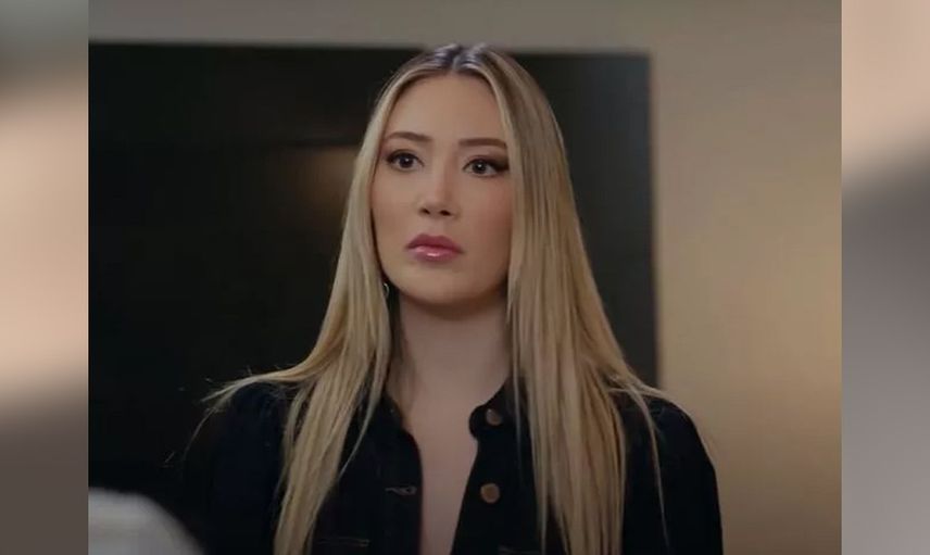 Mehmet Ali Erbil'in kızı babasını ezdi geçti Yasmin Erbil yatak odasından öyle bir poz paylaştı ki