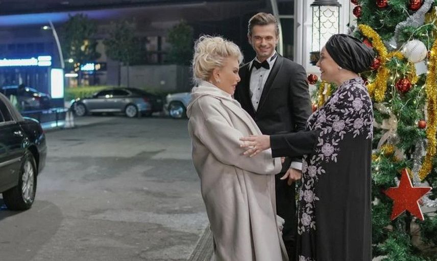 Ajda Pekkan esti geçti!