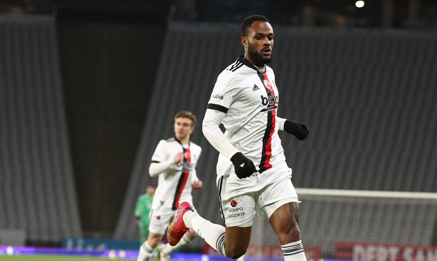 Cyle Larin'den Beşiktaş ve Milli Takım Açıklaması!
