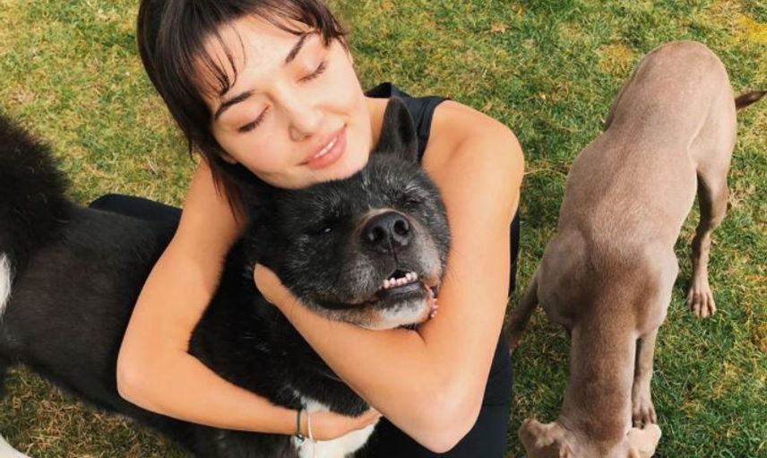 Hande Erçel'in Sosyal Medyada Çok Konuşulan 25 İlginç Paylaşımı