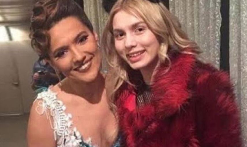 Aleyna Tilki ve Demet Akalın arasındaki gerginlik hız kesmeden devam ediyor az kaldı Demet Aleyna'nın saçını başını yolacak