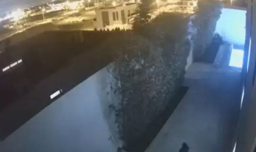 Binlerce kişinin hayatını kaybettiği Fas depreminde mavi gizemli ışık görüldü