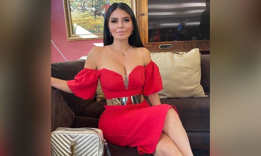 Ebru Polat yine yaptı yapacağını sosyal medyada paylaştı! 'Evli birinden hamileyim...'