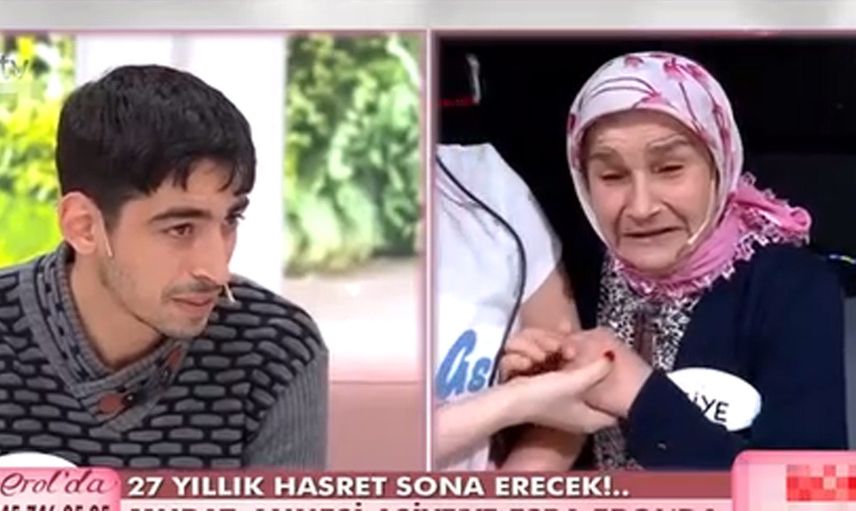 ATV ekranlarının sevilen programı Esra Erol’da göz yaşları sel oldu! Murat Kalkar 26 yıl sonra annesine kavuştu