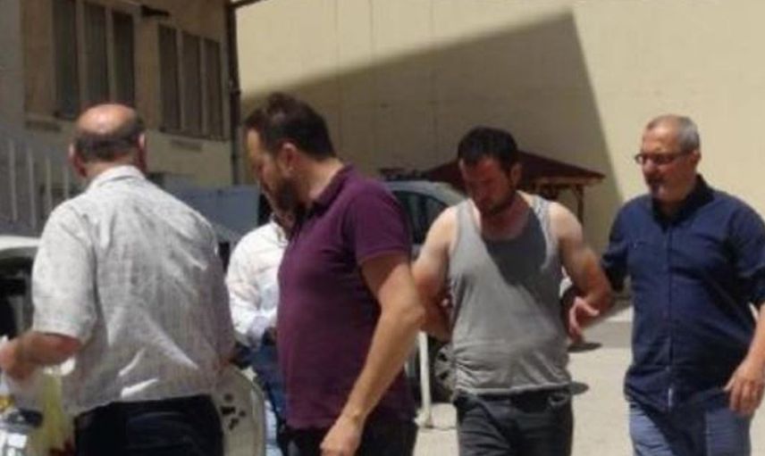 Çorum'da İstediğimle Yatarım Diyen Eşini Kafasından Vurdu
