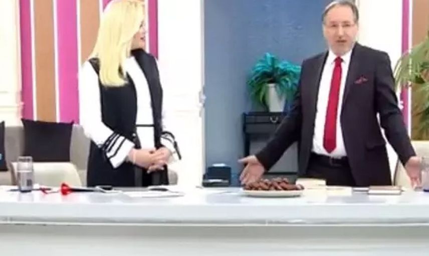 Zahide Yetiş'in sunduğu sahur programında konu cinselliğe gelince Mustafa Karataş çileden çıktı!
