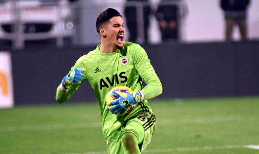 Altay Bayındır Sezonu kapattı