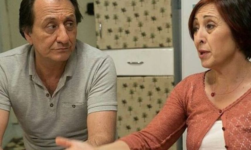 Arka Sokaklar'ın Hüsnü Çoban'ı Özgür Ozan'ın Hiçbir Yerde Görmediğiniz Eşi!