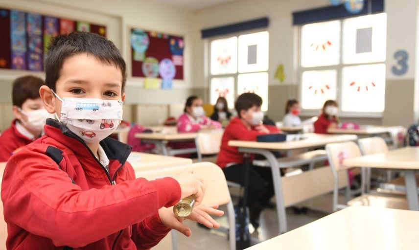 Vakalar arttı ilk açıklama geldi 'yüz yüze eğitime 1 hafta ara'