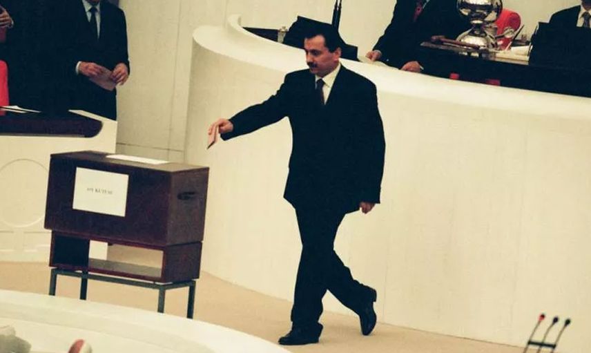 Yiğit dava adamı Muhsin Yazıcıoğlu vefatının 13. yıl dönümünde çok özel arşiv fotoğraflarıyla anıldı