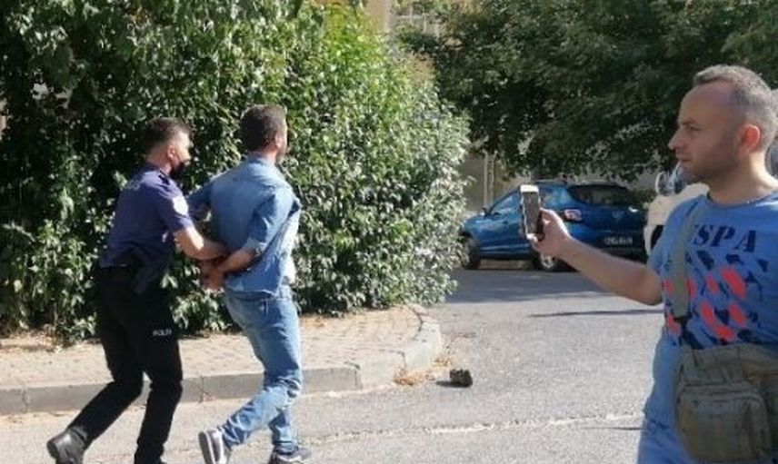 Kocaeli'nde Komşu Dehşeti: Anne Oğul Bıçakladılar!