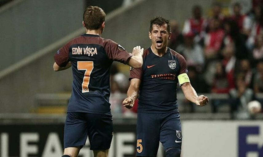 Başakşehir, Emre Belözoğlu'nu Takımın Başına Getirmek İstiyor!