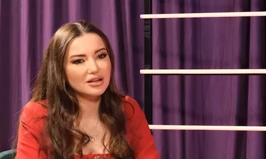 Esra Ezmeci’nin olay yaratan itirafı canlı yayını birbirine kattı! "Kaynım iç çamaşırlarımı gizlice alıp kocamla..."
