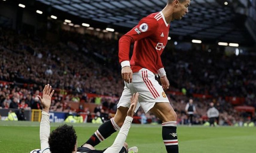 Cristiano Ronaldo Manchester United-Liverpool Maçında Sinirlerine Hakim Olamadı!