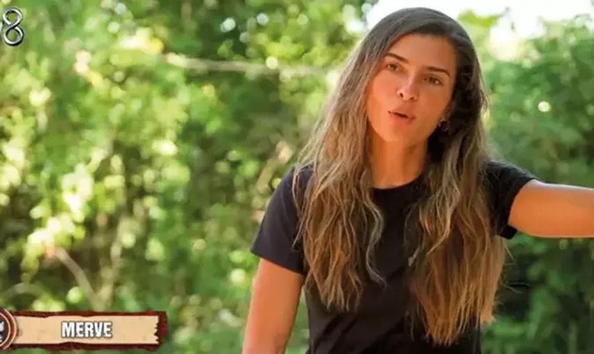 Survivor'da gece yarısı büyük kavga: Tekmeler, yumruklar... Gözündeki morluk dehşete düşürdü!