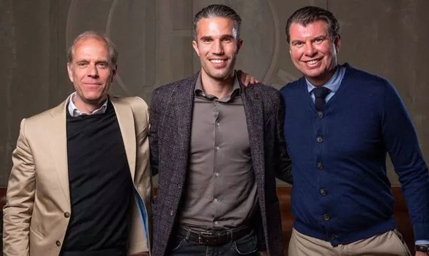 Fenerbahçe'nin eski yıldızı Robin van Persie, Cristiano Ronaldo'nun takımı Manchester United'da yardımcı antrenör olacak!