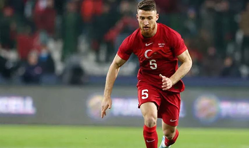 Oyuncudan ters köşe geldi