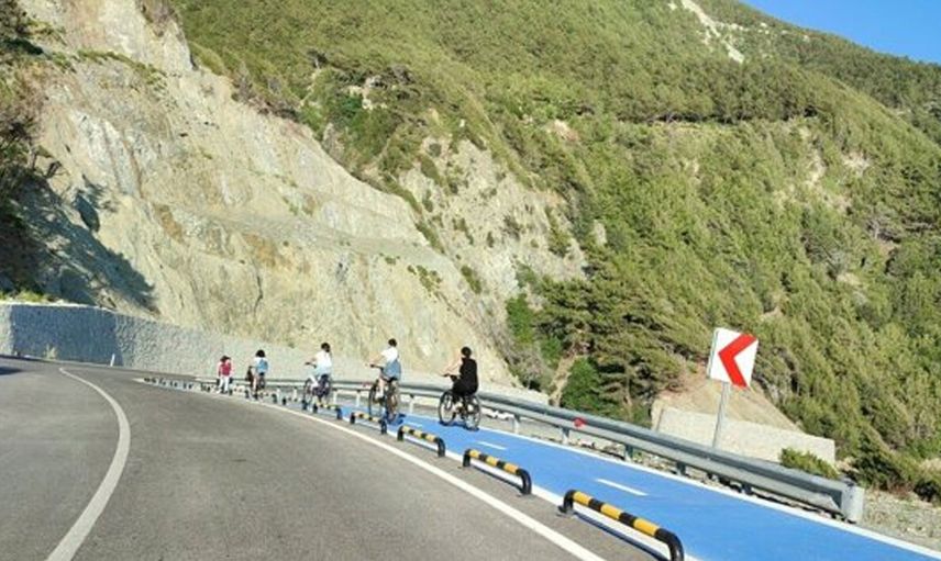 Dünyanın En Uzun Bisiklet Yolunda Binlerce Pedal Çevriliyor