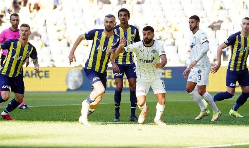 Fenerbahçe'de Mesut Özil, Vitor Pereira'ya Tepki Gösterdi!