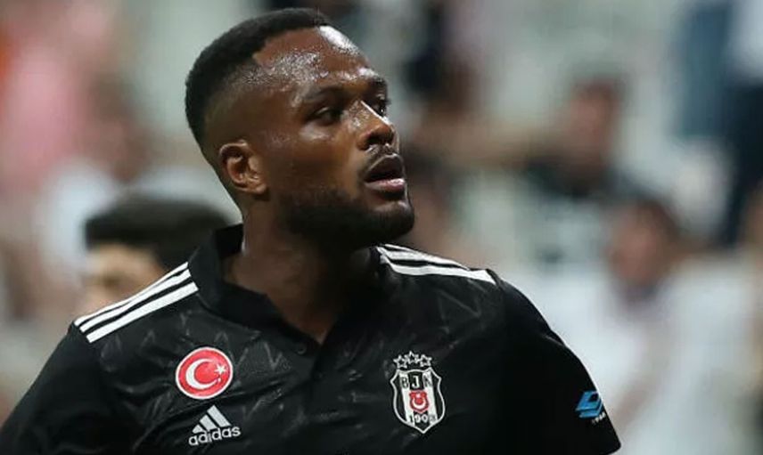 Beşiktaş'ta Cyle Larin'in yerine Vincenzo Grifo transfer edilecek!