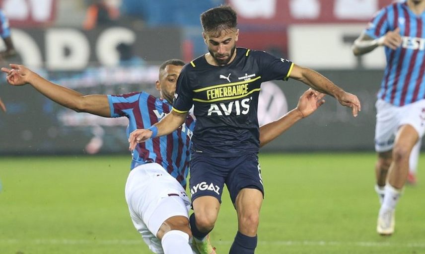 Trabzonspor-Fenerbahçe Maçı Sonunda Altay Bayındır'ın Yaptığı Hareketler Olay Oldu!