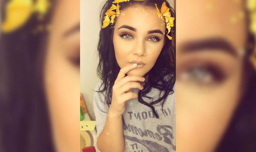 Çektiği selfie ile olay oldu! Fotoğraftaki detayı fark ettiniz mi?