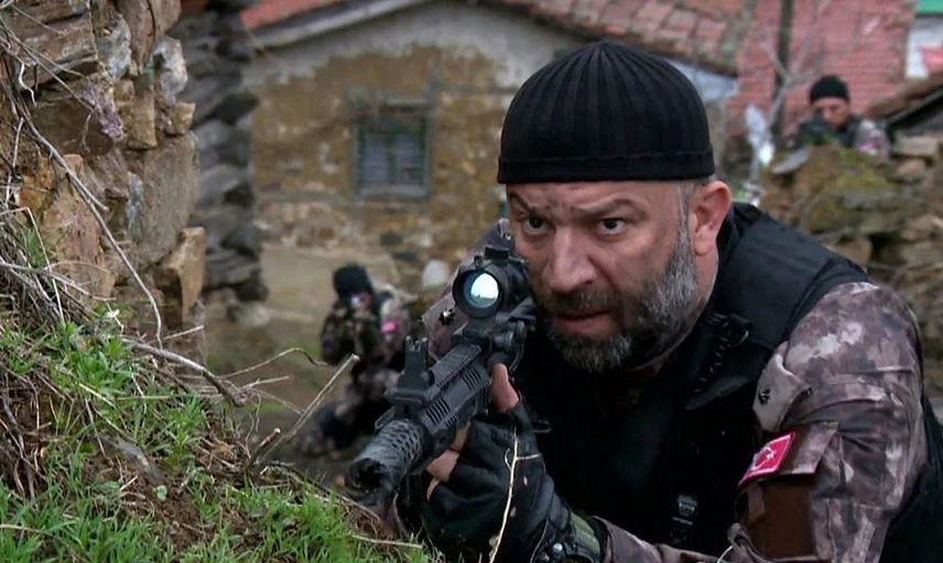 Arka Sokaklar'da acı veda! Efsane oyuncu 16 yıldır rol aldığı diziyi bıraktı