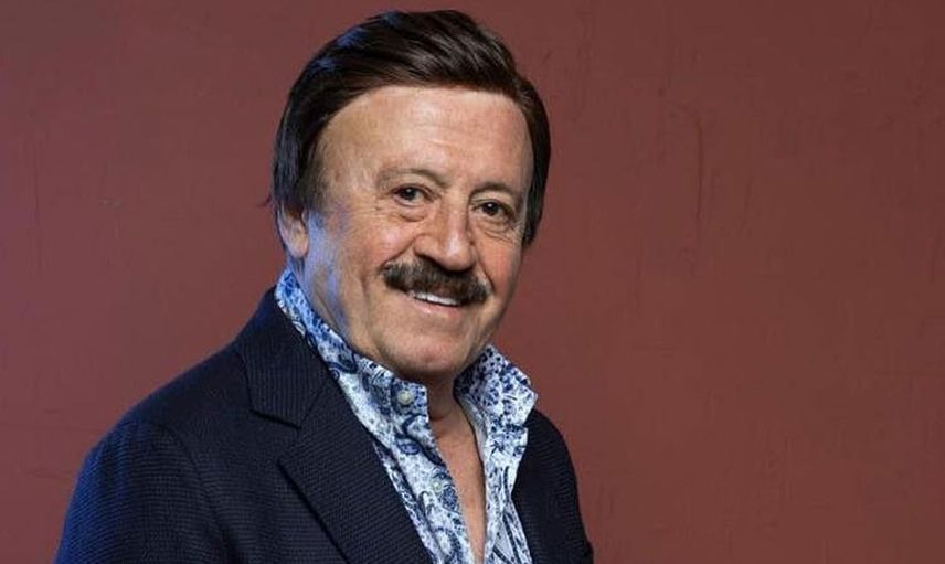 Parkta yattığım günlerim oldu diyen ünlü şarkıcı Selami Şahin hayatının film olacağının müjdesini sevenlerine verdi